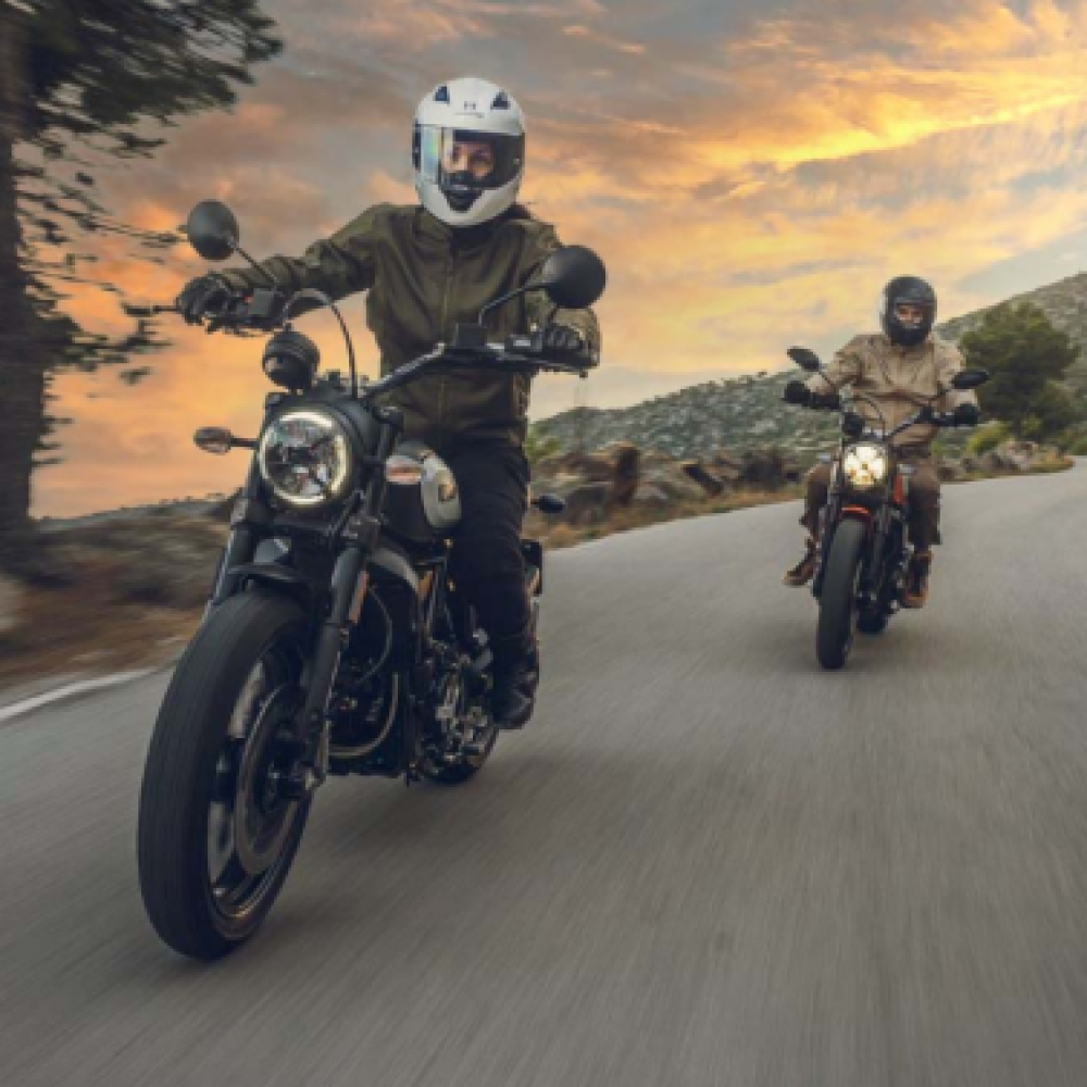 Todo lo que necesitas saber sobre los cascos de moto