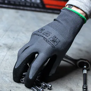 Safety gloves